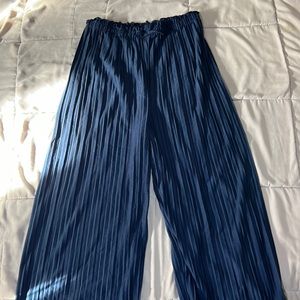 Brand: wonder nation. Size XL in kids  color blue